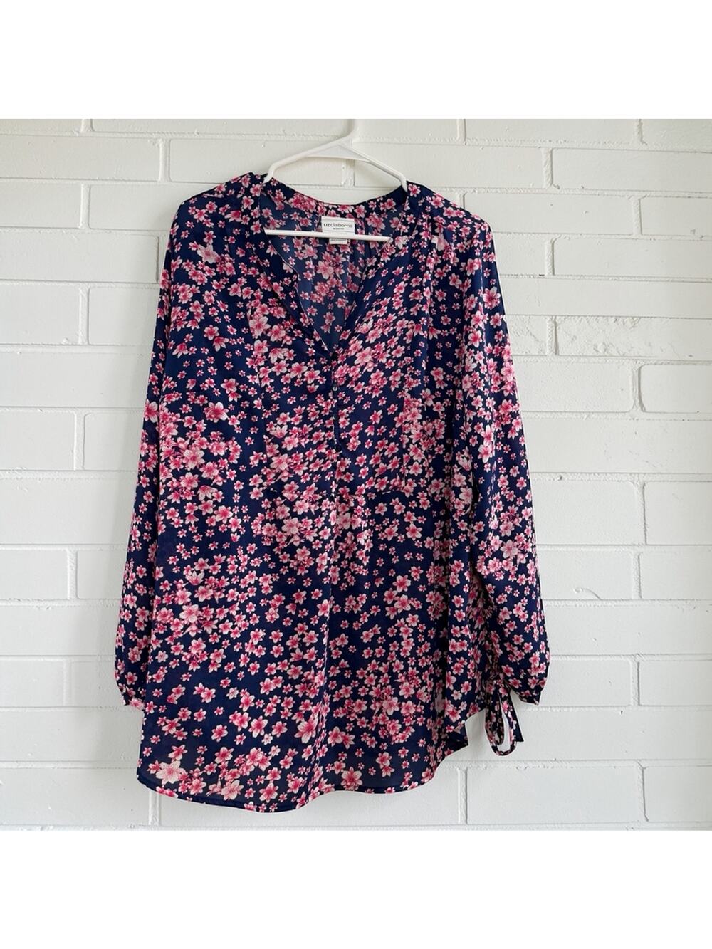 Liz Claiborne Woman 1X Floral Tie Sleeve Blouse Navy Pink V Neck